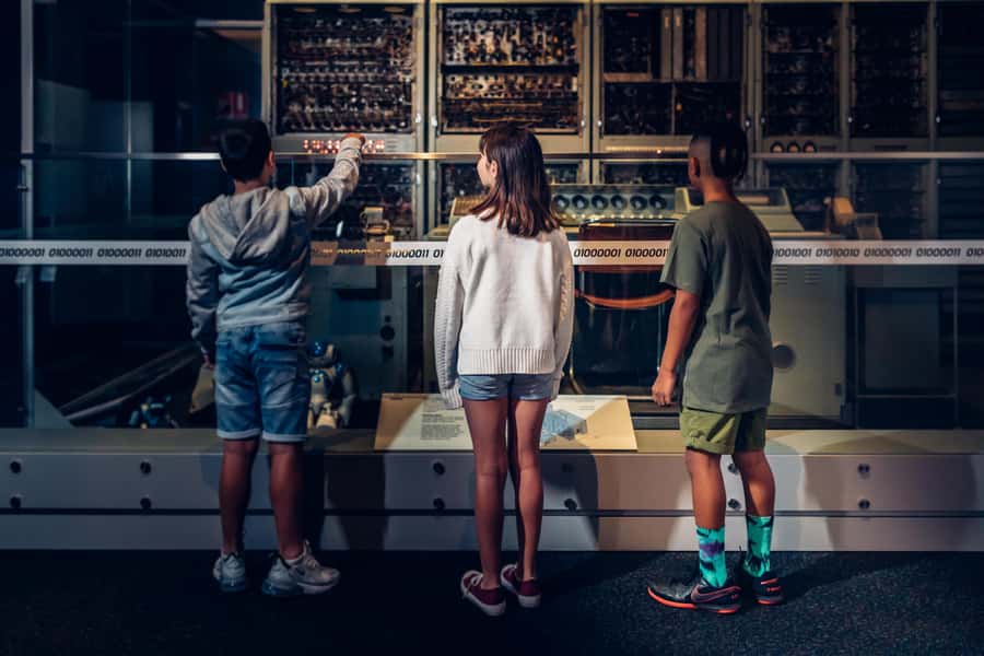 Melbourne: Scienceworks Entry Ticket - Interactive exhibitions: how science works without the lecture tone