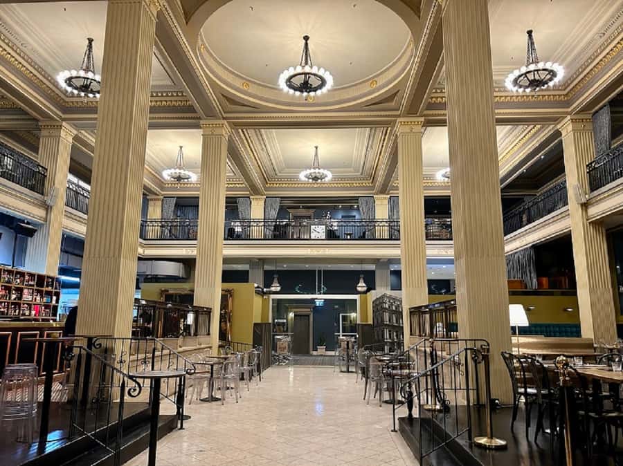 Melbourne: Spirits and Ales Haunted Pub Walking Tour - Arcades, member’s clubs, and a haunted bookshop stop