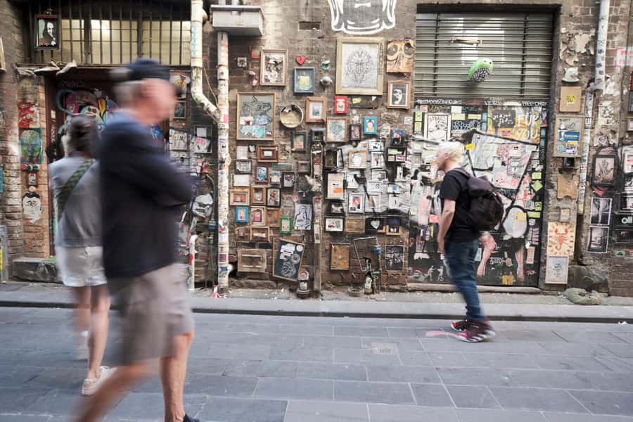Melbourne: Street Art Walking Tour with a Street Artist - Blender Studios at the end: meeting artists and seeing art in motion