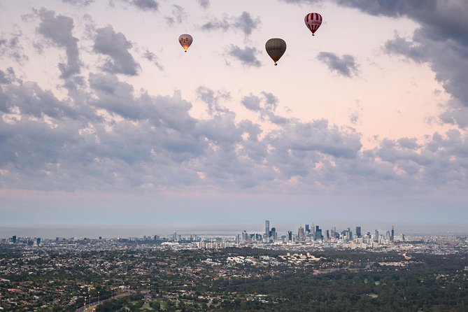 Melbourne sunrise balloon flight & champagne breakfast - Why a sunrise hot-air balloon over Melbourne feels different