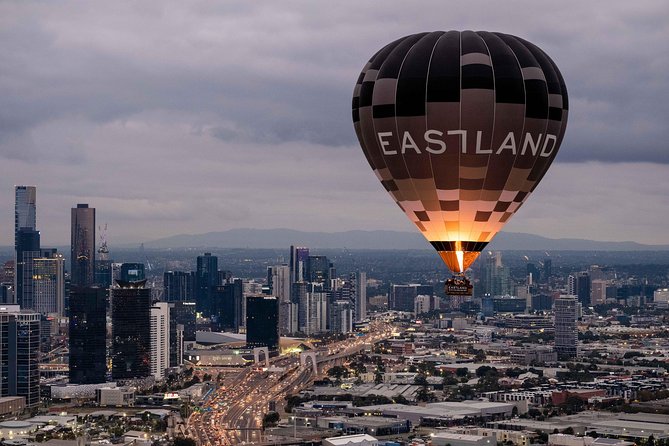 Melbourne sunrise balloon flight & champagne breakfast - Who should book this Melbourne sunrise balloon, and who might not