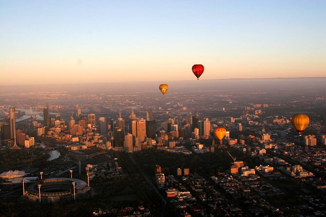 Melbourne sunrise balloon flight only - The big landmarks you’ll try to spot from the basket