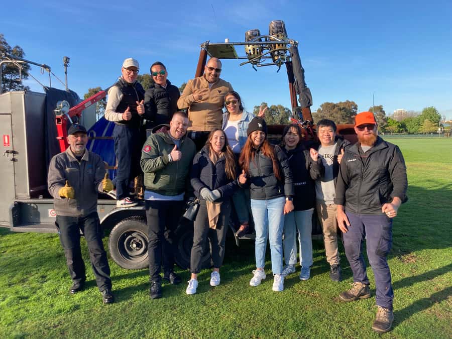 Melbourne: Sunrise Hot Air Balloon Experience - Getting to the launch: Sofi’s Lounge and a straightforward start