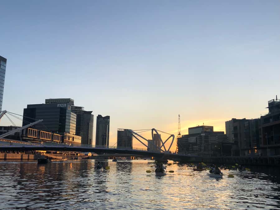 Melbourne: Sunset Kayak Tour with Dinner - Why the Yarra at sunset feels different from shore