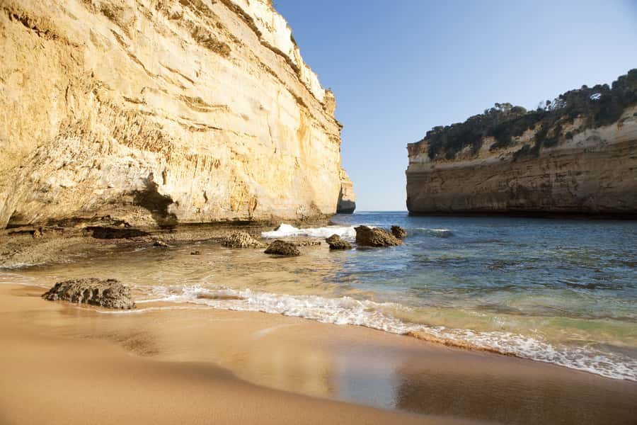 Melbourne: Ultimate Great Ocean Road Morning Escape Day Tour - Apollo Bay: where the tour finally slows for lunch