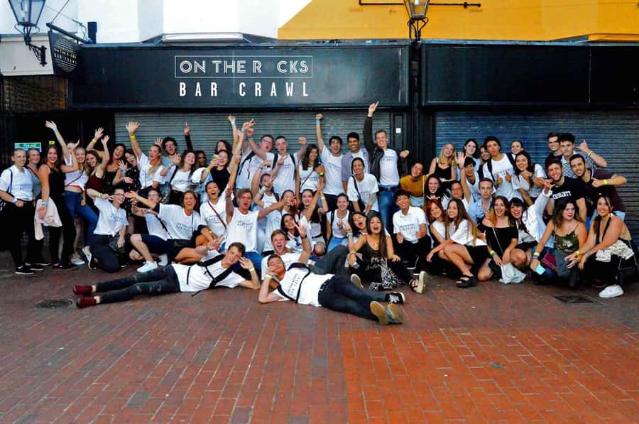Melbourne: Weekly Bar Crawl: 5 Free shots, Club Entry - Value math: why the drinks and club pass matter more than you think