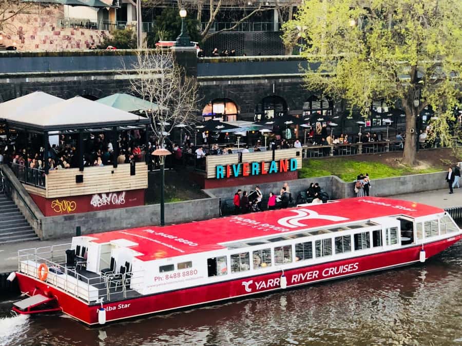 Melbourne: Yarra River Sightseeing Cruise - Live English commentary that turns views into context
