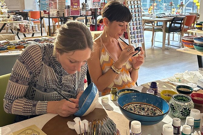Paint and Sip Classes Melbourne: Ceramic Plates & Bowls - The included apple tea and Turkish delights (and why that’s smart)