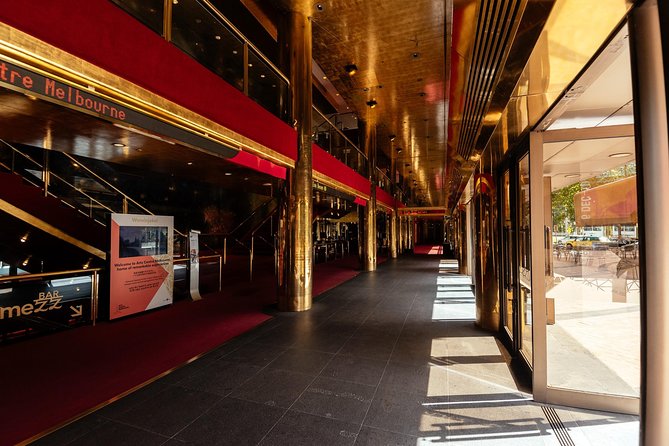 Private City Kickstart Tour: Melbourne - Federation Square: Your Melbourne Start Point and Cultural Hub