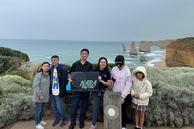 Small group Great Ocean Road Reverse & Wildlife spotting - Anglesea: kangaroo colonies in the late afternoon