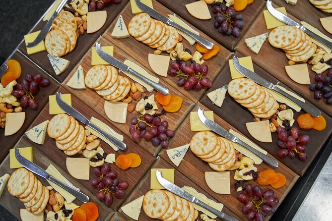 Spirit of Melbourne Dinner Cruise on the Yarra River - What the 4-course dinner actually feels like