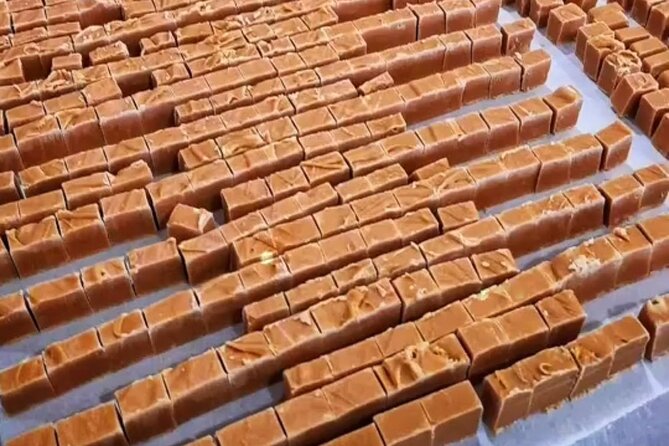 Twelve Apostles Back Roads Gourmet Tour From Melbourne - Gorge Chocolates: When the Snack Stop Actually Matters