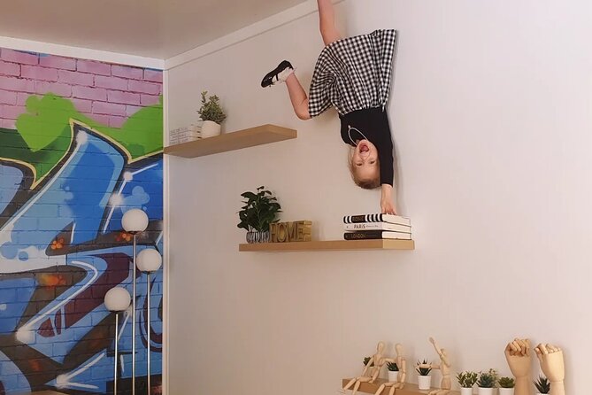 Upside Down House Photo Experience in Australia - Why This Upside-Down House Works for Photos in Melbourne