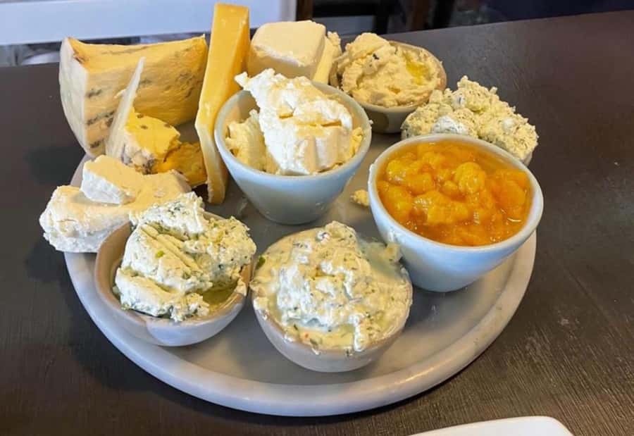 Yarra Valley Foodies Tour with Chandon and Kangaroo Safari! - Key highlights worth circling