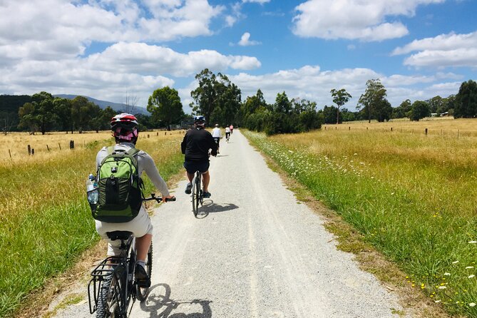 Yarra Valley Guided Bike Tour | Food & Wine Region - The rhythm of the day: 10:00 am start, small group, easy follow-through