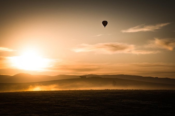 Yarra Valley sunrise balloon flight & champagne breakfast - Weather and schedule: the one real risk to plan around