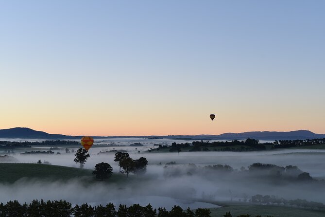 Yarra Valley sunrise balloon flight only - Finding the Right Start Point in Yarra Glen